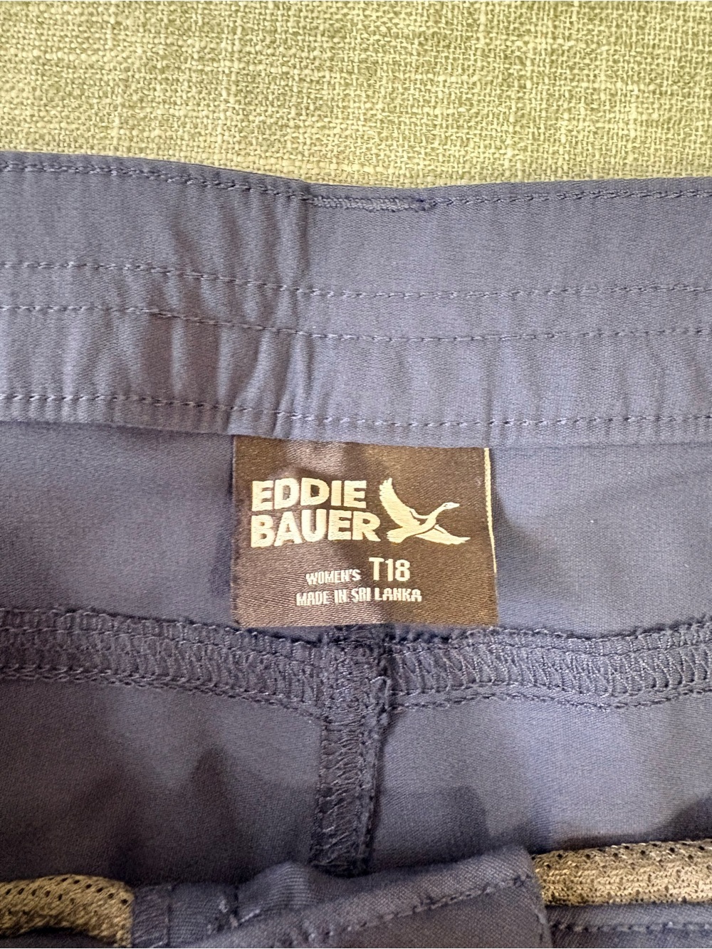 Eddie Bauer Rainer Capris - Picture 2 of 4